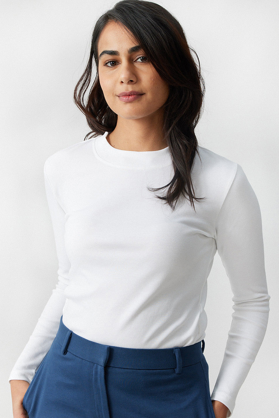 The Vintage Long Sleeve Women's T-Shirt Cloud White