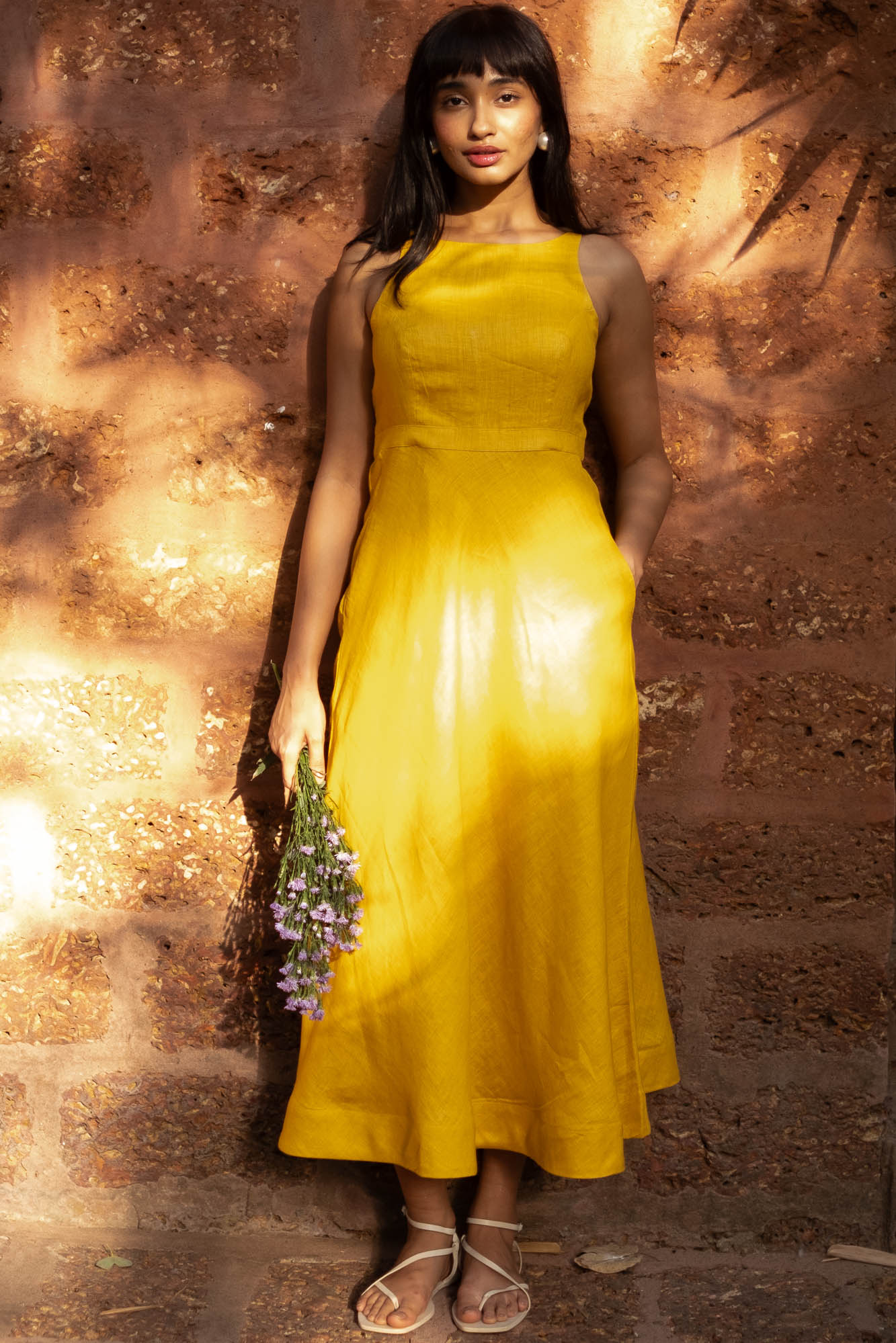 The Linen Cutaway Maxi Dress Mustard / 3XL