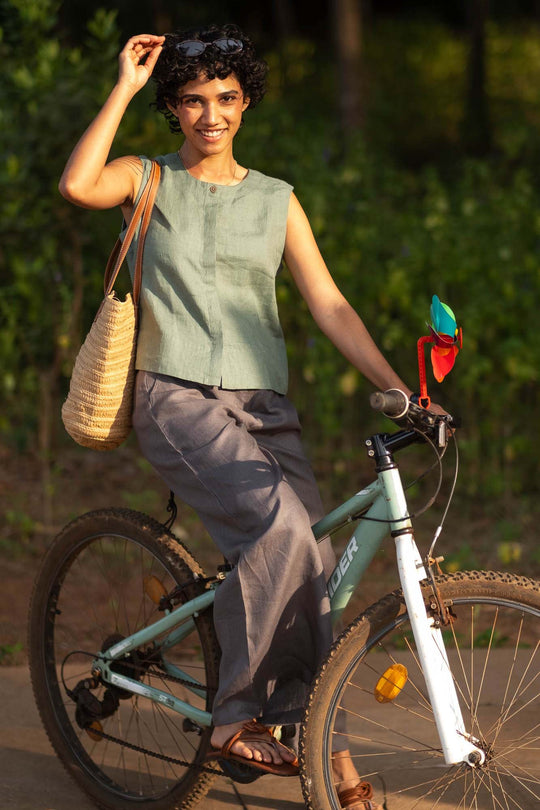 The Linen Sleeveless Shirt | Creatures of Habit