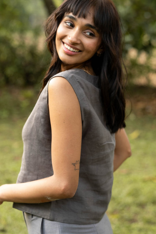 The Linen Sleeveless Shirt | Creatures of Habit