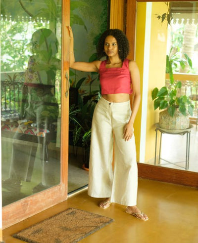 Is the Excess Fabric of Wide-Leg Pants Hindering Your Mobility?
