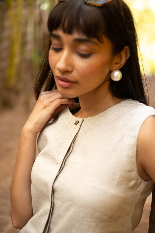The Linen Sleeveless Shirt | Creatures of Habit