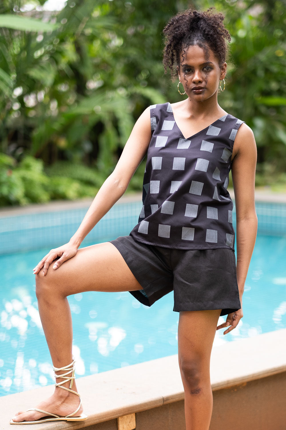 The Linen Tailored Shorts