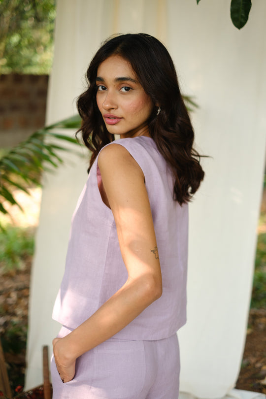 The Linen Sleeveless Shirt | Creatures of Habit