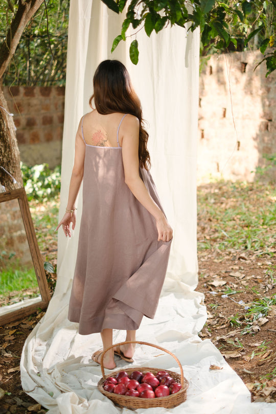 The Linen Flow Dress | Creatures of Habit