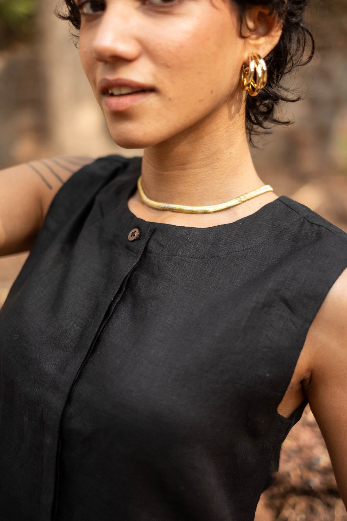 The Linen Sleeveless Shirt | Creatures of Habit
