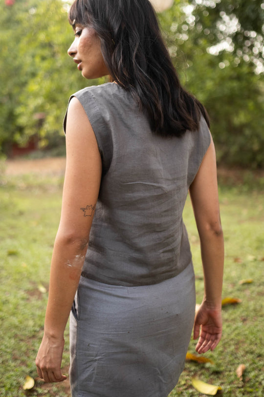 The Linen Sleeveless Shirt | Creatures of Habit