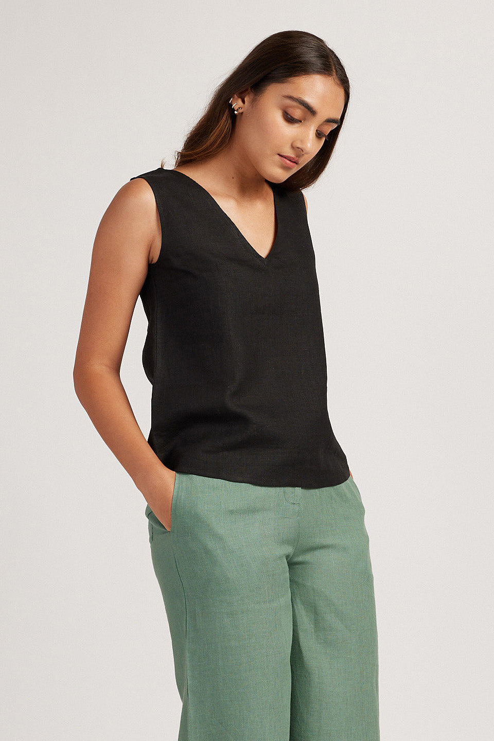 The Linen V Neck Tank | Creatures of Habit